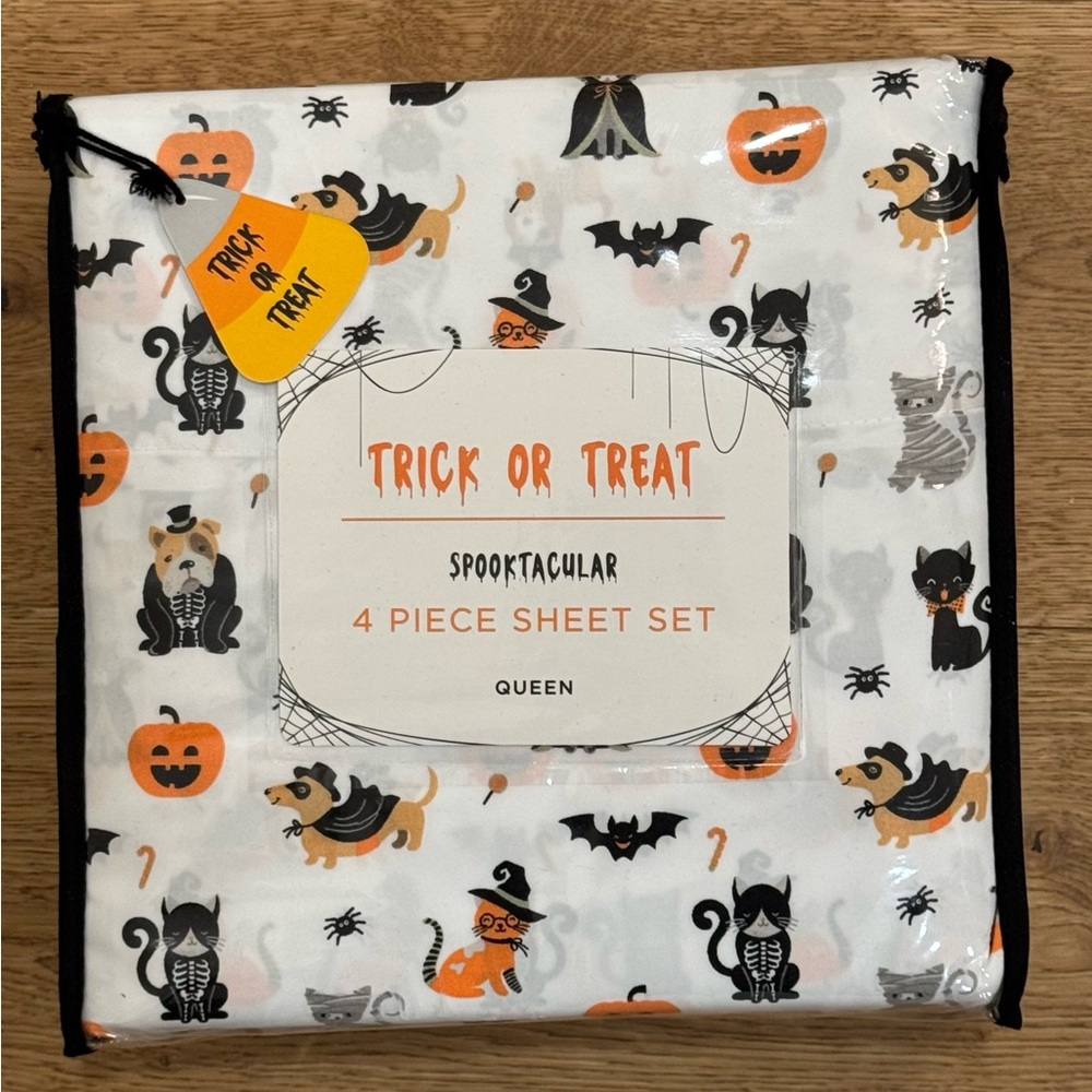 Halloween Trick or Treat Queen Sheet Set – 4 Piece Spooky Bedding – New